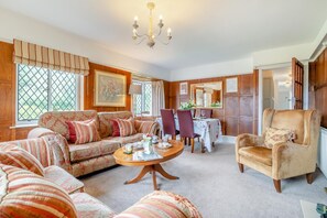 TV - 2 Bed in Allerford (oc-r29129) (Allerford)
