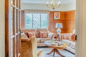 TV - 2 Bed in Allerford (oc-r29129) (Allerford)