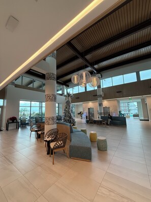 Lobby - Best, New, Luxurious Oceanfront Resort- Myrtle Beach, SC- 2 Bedroom, 2 Bathroom (Myrtle Beach)
