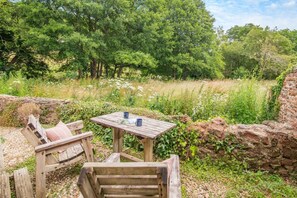 Outdoor dining - 1 Bed in Allerford (oc-m29128) (Allerford)