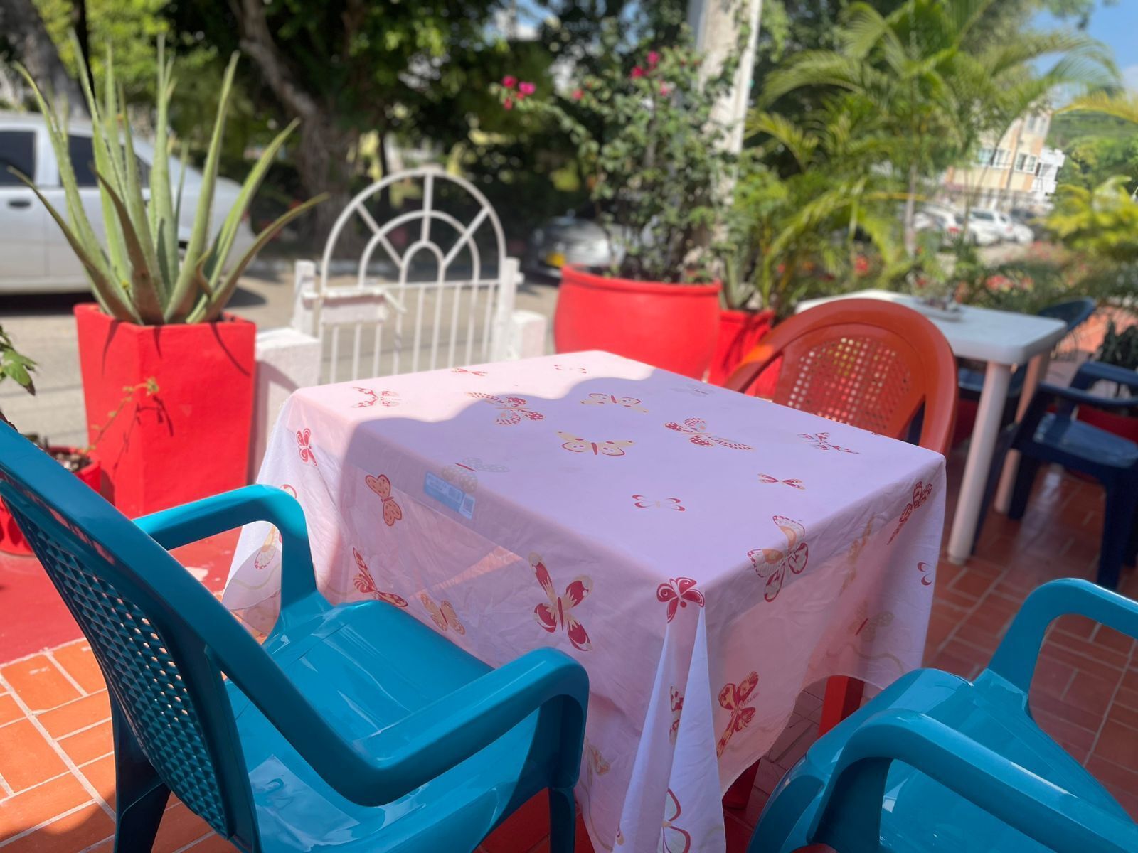 Tägliches inbegriffenes kontinentales Frühstück