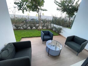 Terrace/patio - Cosy apartment 5 minutes from casa finance city. (Casablanca)