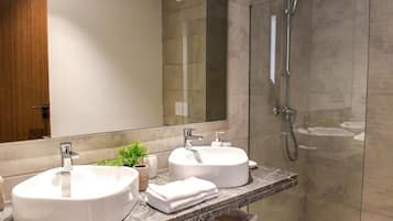 Asciugamani, sapone, carta igienica