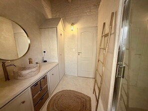 Shower - Charming house with pool, 10 min from La Rochelle (Dompierre-sur-Mer)