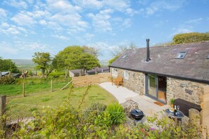 Terrace/patio - 1 Bed in Sarn (oc-y29230) (Botwnnog)