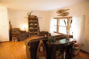 Interior - 4-bedroom house in peaceful Harrison with cool AC breeze (Harrison)