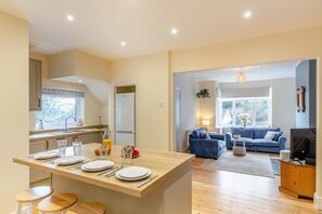 Interior - 3 Bed in Looe (oc-s29266) (Looe)