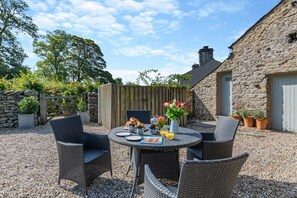 Outdoor dining - 2 Bed in Middleton (oc-m29515) (Middleton)