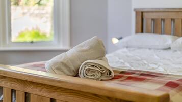 2 bedrooms, free WiFi, bed sheets