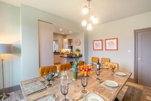 Dining - 5 Bed in Llangwnadl (oc-c29473) (Llangwnnadl)