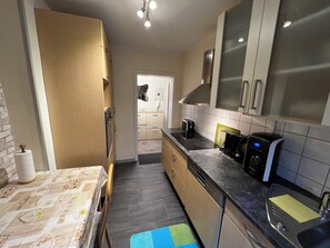 Private kitchen - Central, cozy family oasis for 5 people - ideal for short breaks (Bremerhaven)