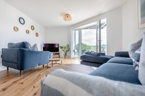 TV - 2 Bed in Bude (oc-s29536) (Bude)