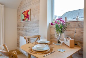 Dining - 1 Bed in Abersoch (oc-c29567) (Abersoch)