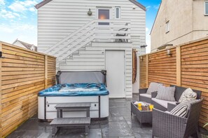 Terrace/patio - 1 Bed in Abersoch (oc-c29567) (Abersoch)