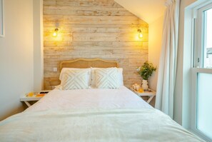 Travel cot, free WiFi, bed sheets - 1 Bed in Abersoch (oc-c29567) (Abersoch)