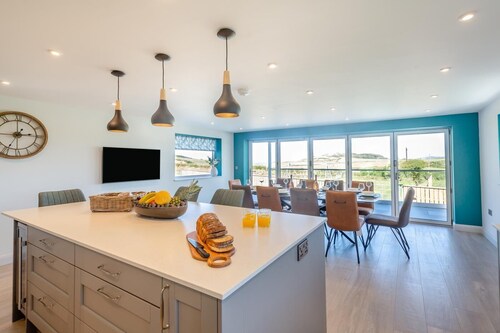 5 Bed in Aberdaron (oc-b29652)