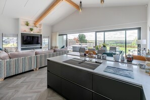 Interior - 4 Bed in Littleham (oc-h29753) (Littleham)