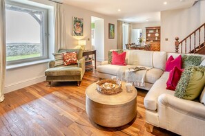 Televisión, chimenea