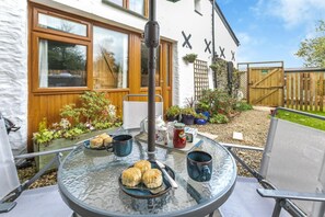 Outdoor dining - 1 Bed in Tresmeer (oc-t30021) (Tresmeer)