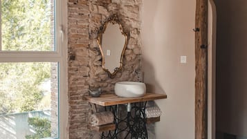 4 chambres, lit parapluie, Wi-Fi, draps fournis