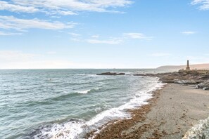 Beach - 2 Bed in Penzance (oc-g30154) (Penzance)