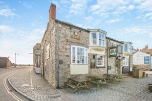 Exterior - 2 Bed in Penzance (oc-g30154) (Penzance)
