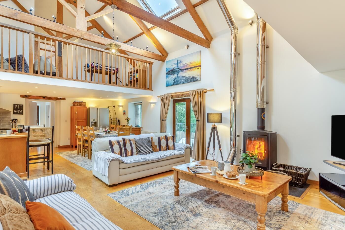 Télévision, cheminée