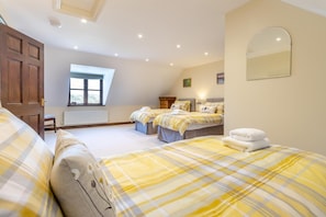 2 bedrooms, travel crib, free WiFi, bed sheets - 2 Bed in Llangorse (oc-t30290) (Llangorse)