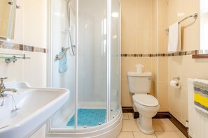 Towels - 2 Bed in Llangorse (oc-t30290) (Llangorse)
