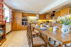 Dining - 2 Bed in Llangorse (oc-t30290) (Llangorse)