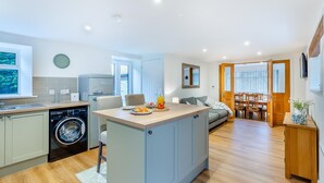 Interior - 3 Bed in Yeolmbridge (oc-t30293) (Werrington)