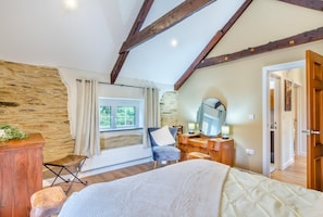 Free WiFi, bed sheets - 3 Bed in Yeolmbridge (oc-t30293) (Werrington)