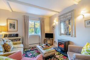 TV - 2 Bed in North Tamerton (oc-b30363) (North Tamerton)