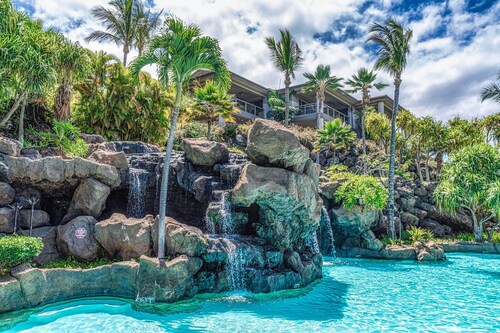 Luxurious Ho'olei 12-2, Lush View, Close to Pool, Sleeps 8 in Beds, Central AC!