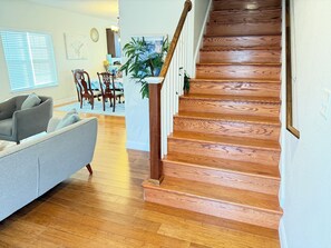 Interior - Virginia Beach Family Home at Oceanfront Beach and Boardwalk (Virginia beach)