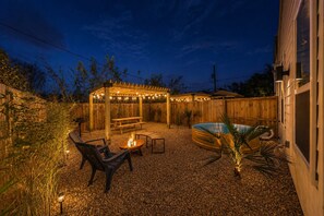Terrace/patio - Scandinavian Escape • Pergola • Pool • Fire Pit (Houston)