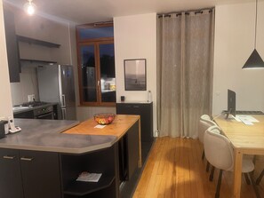 Private kitchen - Room for rent in a private home (Caluire-et-Cuire)