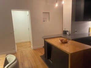 Interior - Room for rent in a private home (Caluire-et-Cuire)