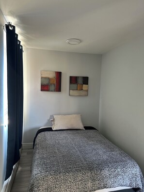 خدمة الإنترنت وملاءات أسرّة