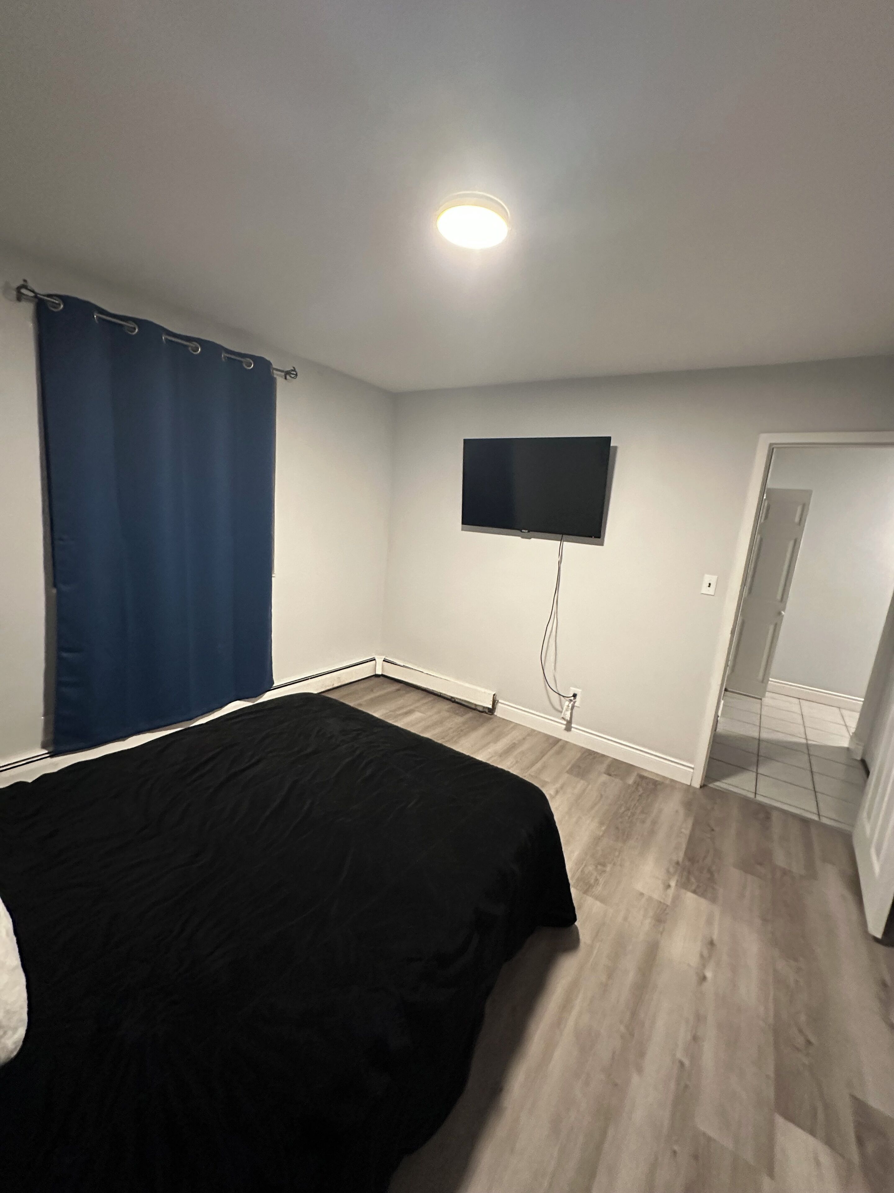 Acceso a internet y ropa de cama 