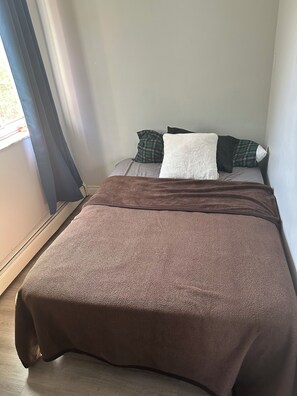 Internet, bed sheets - The Best Stay (Windsor)