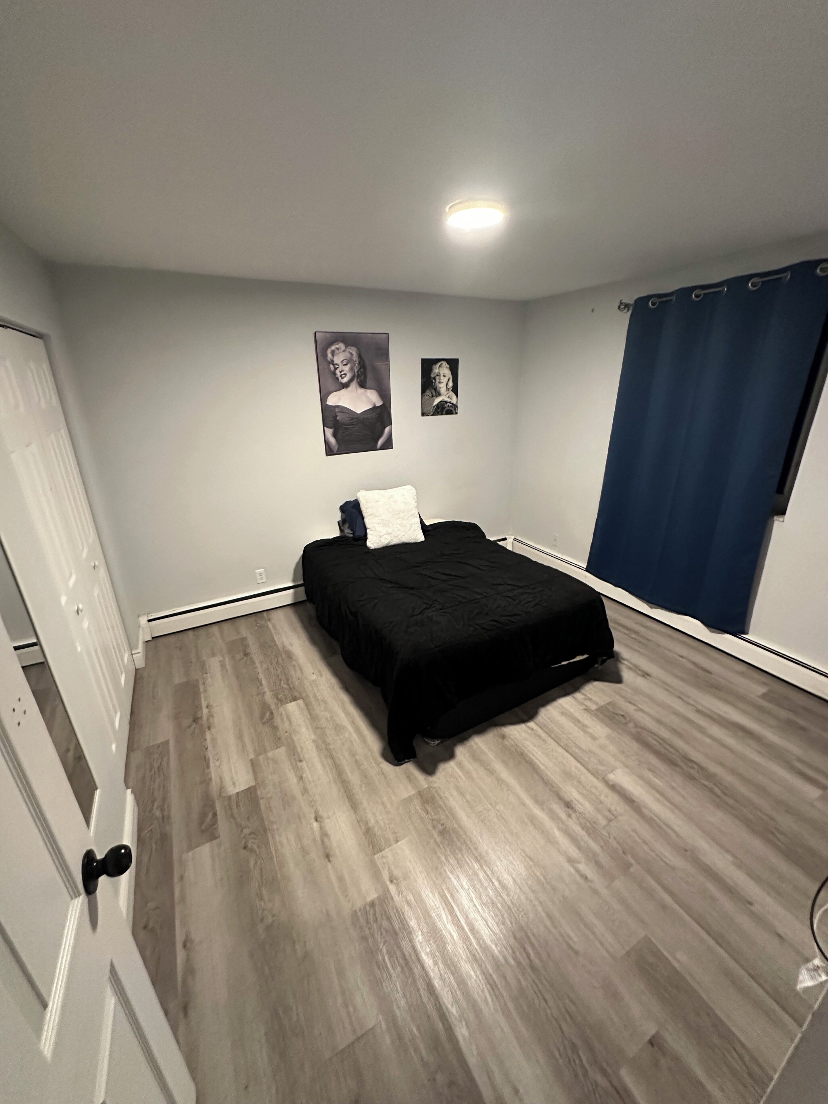 2 bedrooms, internet, bed sheets
