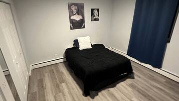 2 bedrooms, internet, bed sheets