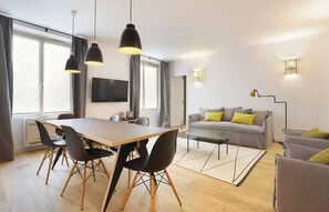 Interior - AN AUTHENTIC & REFINED PARISIAN EXPERIENCE IN THE HEART OF PARIS – SAINT GERMAIN (Paris)