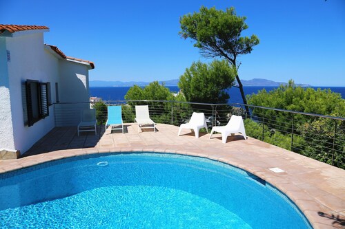  L'ESCALA/MONTGO. Vue mer exceptionnelle.Piscine.Plage à pied.Très confortable.