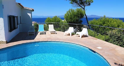 L'ESCALA/MONTGO. Vue mer exceptionnelle.Piscine.Plage Ă pied.TrĂšs confortable.