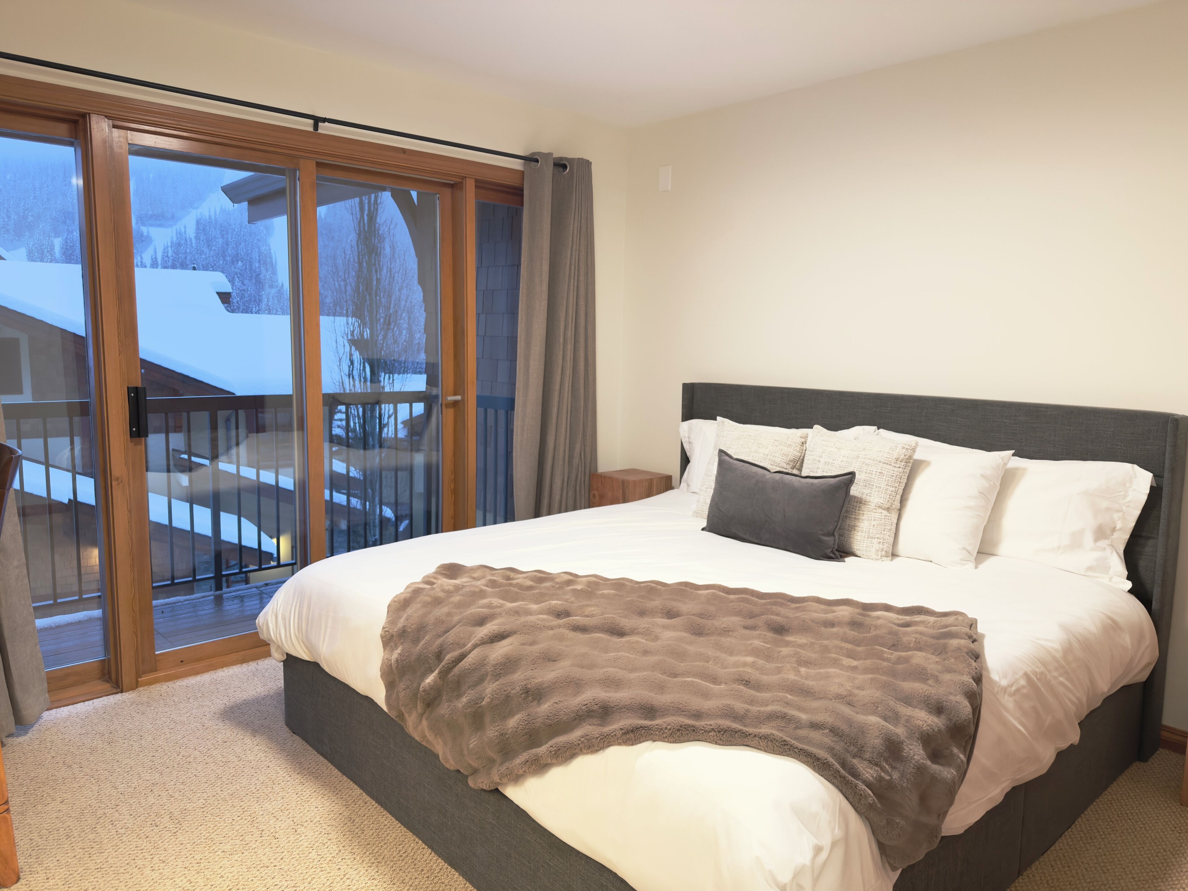 Schreibtisch, Bügeleisen/Bügelbrett, kostenloses WLAN, Bettwäsche