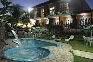 2 outdoor pools, open 8:00 AM to 8:00 PM, pool umbrellas, sun loungers - Pousada Gitana (Parnamirim)
