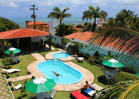 2 piscinas al aire libre (de 08:00 a 20:00), sombrillas, tumbonas. Pousada Gitana