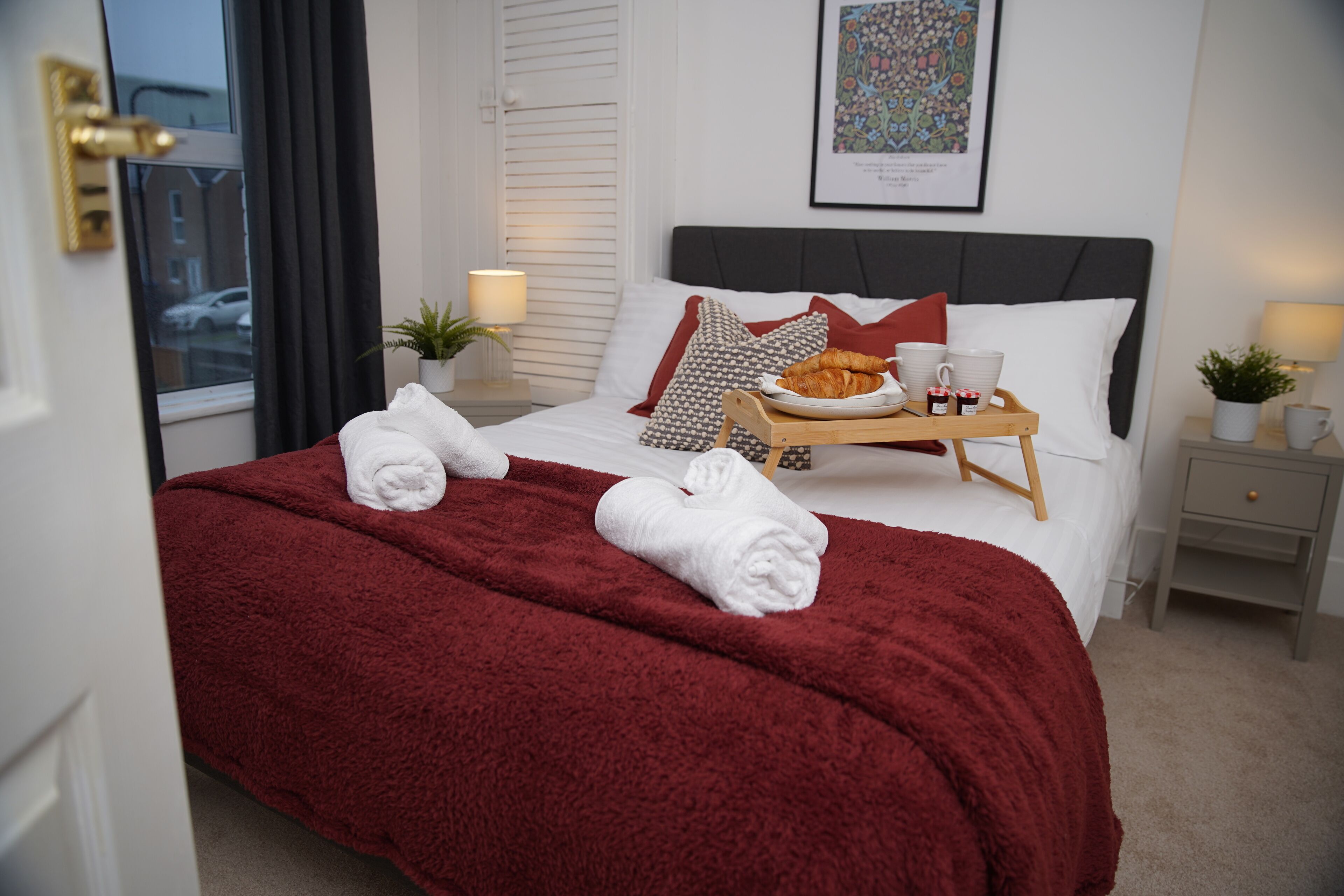 2 chambres, fer et planche à repasser, Wi-Fi, draps fournis